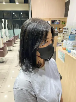 ミディアム ボブ/顔まわりレイヤ ー/新宿/KOKIのヘアスタイル