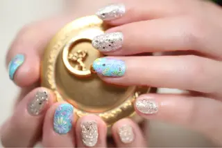 ネイル ママリンド　志村坂上店所属・しみ えんのネイルデザイン