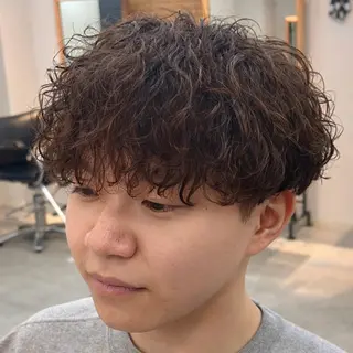 パーマ メンズ 男の理想を叶える🔥 メンズパーマ特化|関のヘアスタイル