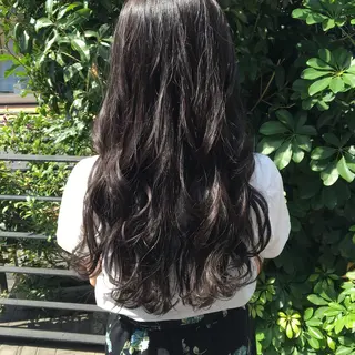 ロング カラー THE DAY所属・AKI HASHIMOTOのヘアスタイル