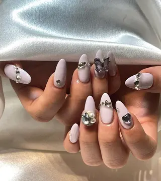 ネイル RAFFINE haru🦋🩵のネイルデザイン