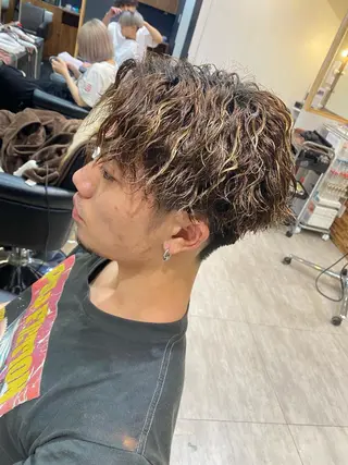 カラー パーマ men'slapis YUTOのヘアスタイル