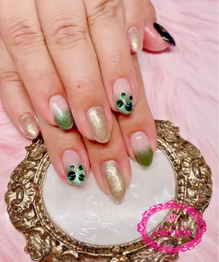 ネイル CROWN プライベートサロンのネイルデザイン