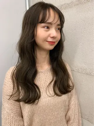 ロング カラー 透明感/オリーブ/ グレージュ/YUKAのヘアスタイル