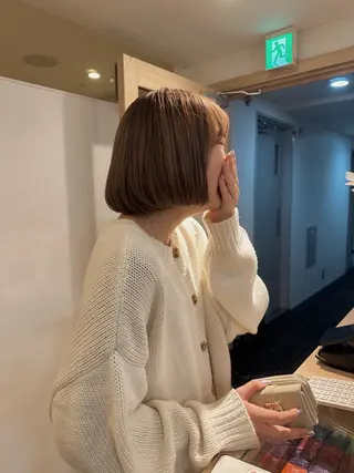 ミディアム カラー 梅田／ベージュ レイヤー／ヌマタのヘアスタイル