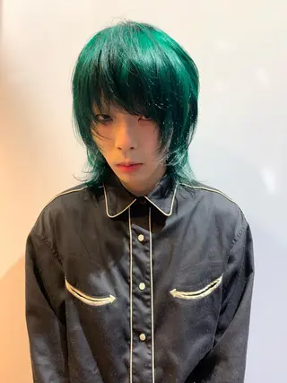 ショート メンズ FLOWERS所属・ウルフ、レイヤー 、メンズカットSHOのヘアスタイル