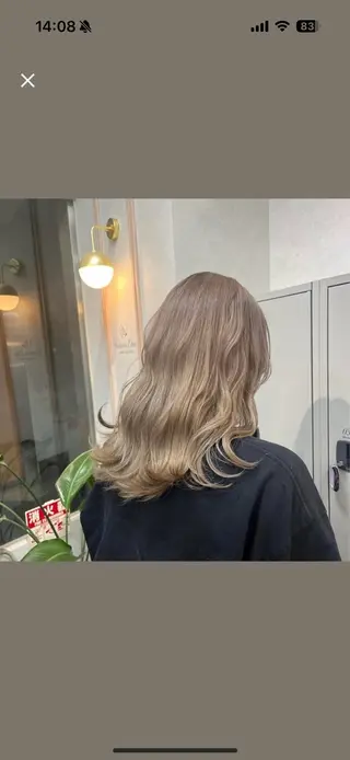 ロング カラー 草場 遼子/ショートカットのヘアスタイル