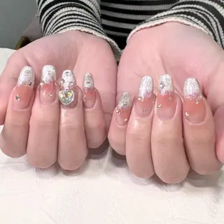 ネイル RIEKO🍒 ワンホン♡推しネイルのネイルデザイン