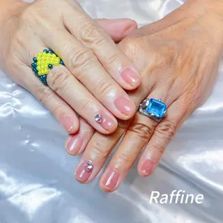 ネイル RAFFINE 月🦋🩵のネイルデザイン