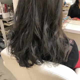ロング ヤマモト マイのヘアスタイル