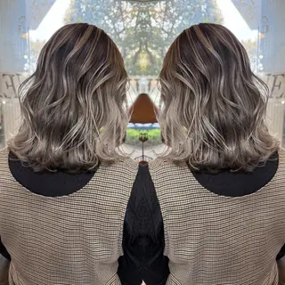 ミディアム カラー ☻モエカ/ハイトーン アレンジ☻のヘアスタイル