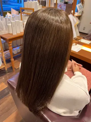 セミロング サイトウ ナツキのヘアスタイル