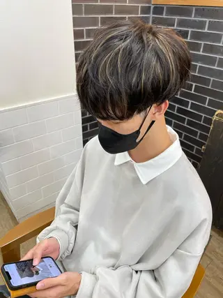 メンズ 🤎ベージュカラー 🐶メンズパーマのヘアスタイル