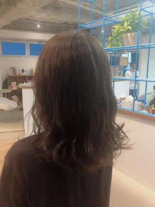 ミディアム カラー Ate by little所属・青木 梢のヘアスタイル