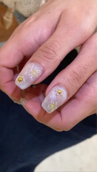 ネイル nailsalon　hue所属・小山 羽奈のネイルデザイン