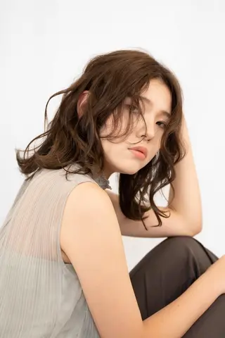 ロング メンズ・カラー友田 良のヘアスタイル