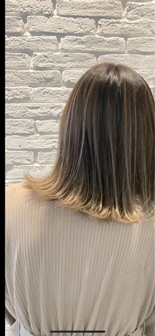 ミディアム Pēji所属・松村 総のヘアスタイル