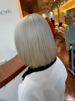 ミディアム カラー CoCooN amiのヘアスタイル