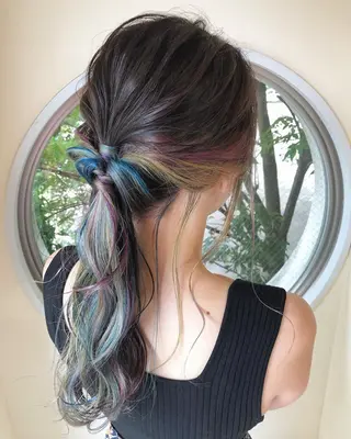 ロング カラー 上霜 菜月のヘアスタイル