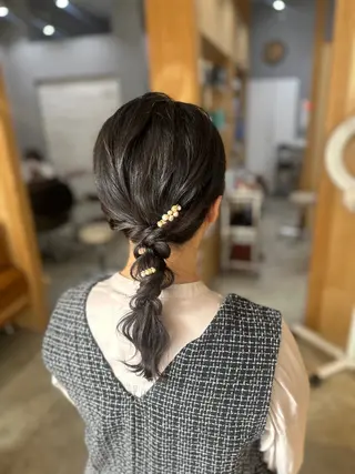 ミディアム miloc MOMOKAのヘアスタイル