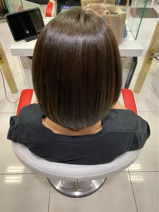 白髪ぼかし＆ショート 💎YUMAのヘアスタイル