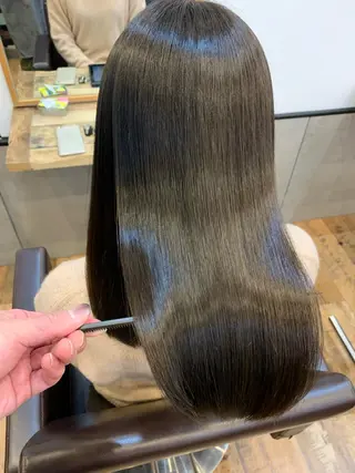 セミロング パーマ N.G.S(ナージス)所属・🌟髪質改善/艶髪 /透明感🌟RYOのヘアスタイル