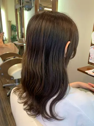 セミロング カラー 高松 歩のヘアスタイル