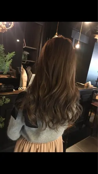 ロング カラー 吉本 yoshimotoのヘアスタイル