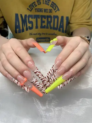 ロング Lily nails studioのネイルデザイン