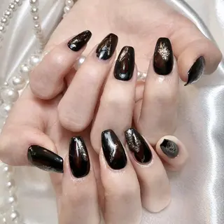 ネイル RAFFINE 月🦋🩵のネイルデザイン