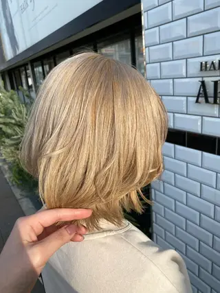 ショート 丸尾 沙弥香のヘアスタイル