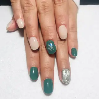 ネイル ECLAT エクラ所属・寺山 千鶴のネイルデザイン