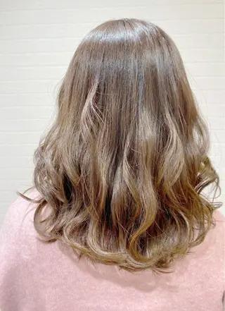 カラー GRANLUSSO 〜グランルッソ駅前店所属・木口 嘉美のヘアスタイル