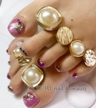ネイル さゆりネイル&ビューティーサロン所属・古屋 早友里のネイルデザイン