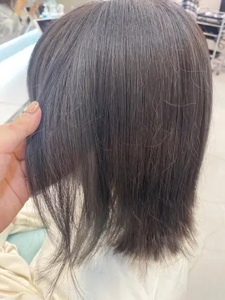ミディアム カラー 岡野 静華のヘアスタイル