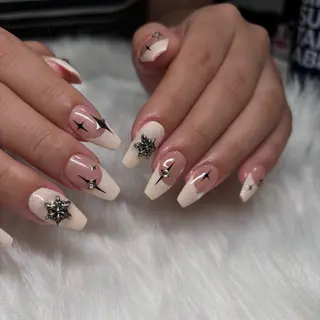 ネイル ANELA ANNAのネイルデザイン