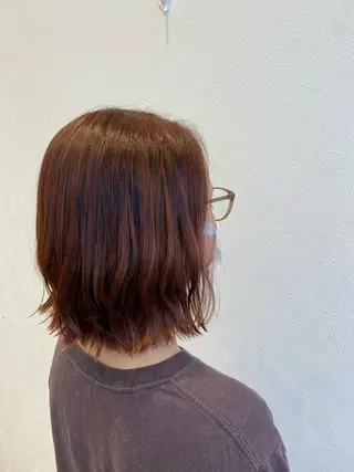 ミディアム 岡本 真実のヘアスタイル