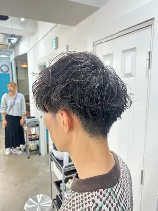 パーマ メンズ ナチュラル大人っぽい スタイル　MAORIのヘアスタイル