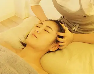 コルギ＆リラクゼーション　Acorde所属・小顔・巻肩・猫背ケア コルギ　Acordeのエステ・リラクイメージ