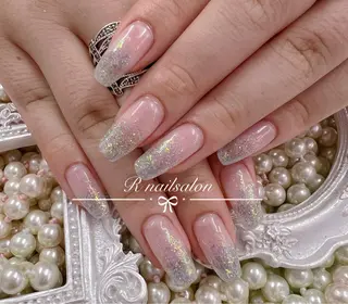 ロング R NAILSALONのネイルデザイン