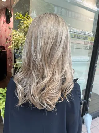 ロング 至福の時間を❤️ かめいまゆのヘアスタイル