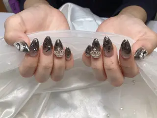 ネイル U·Mi nail salon所属・U·MI 上野御徒町店のネイルデザイン