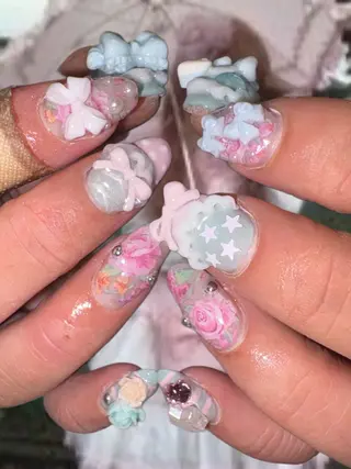 ネイル 佐々木 優衣のネイルデザイン