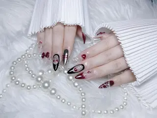 ネイル RAFFINE 月🦋🩵のネイルデザイン