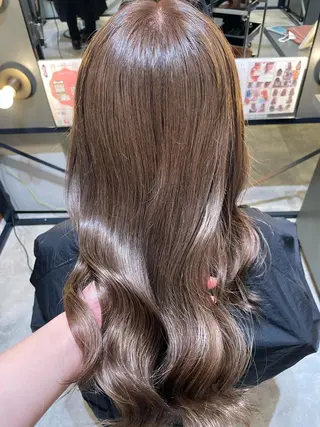ロング 横山 菜摘のヘアスタイル