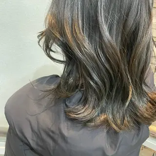 ミディアム カラー 韓国レイヤーカット 🫧大阪梅田レイヤーのヘアスタイル