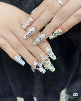 ネイル 🍑 momo_nailのネイルデザイン