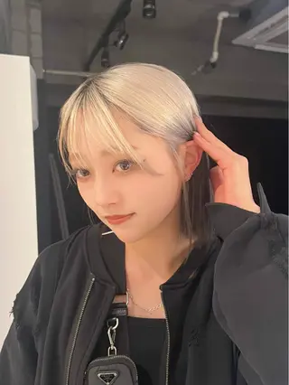 ショート カラー 艶ハイトーン‪‪🔆 ️️️安座間 希のヘアスタイル