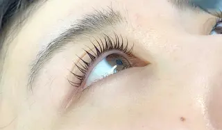 マツエク・マツパ KUON EYELASH SALON所属・eyelash amiのマツエク・マツパデザイン