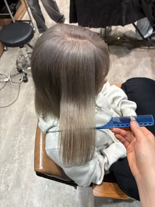 ミディアム カラー 中川 もえか【明石】のヘアスタイル